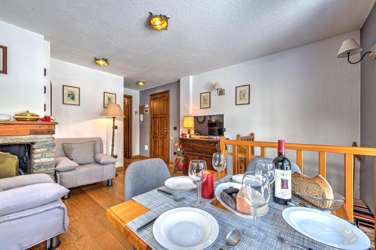 Casa Julie - Accogliente Rifugio Nella Quiete - Cour 0157 Apartman Courmayeur Kültér fotó