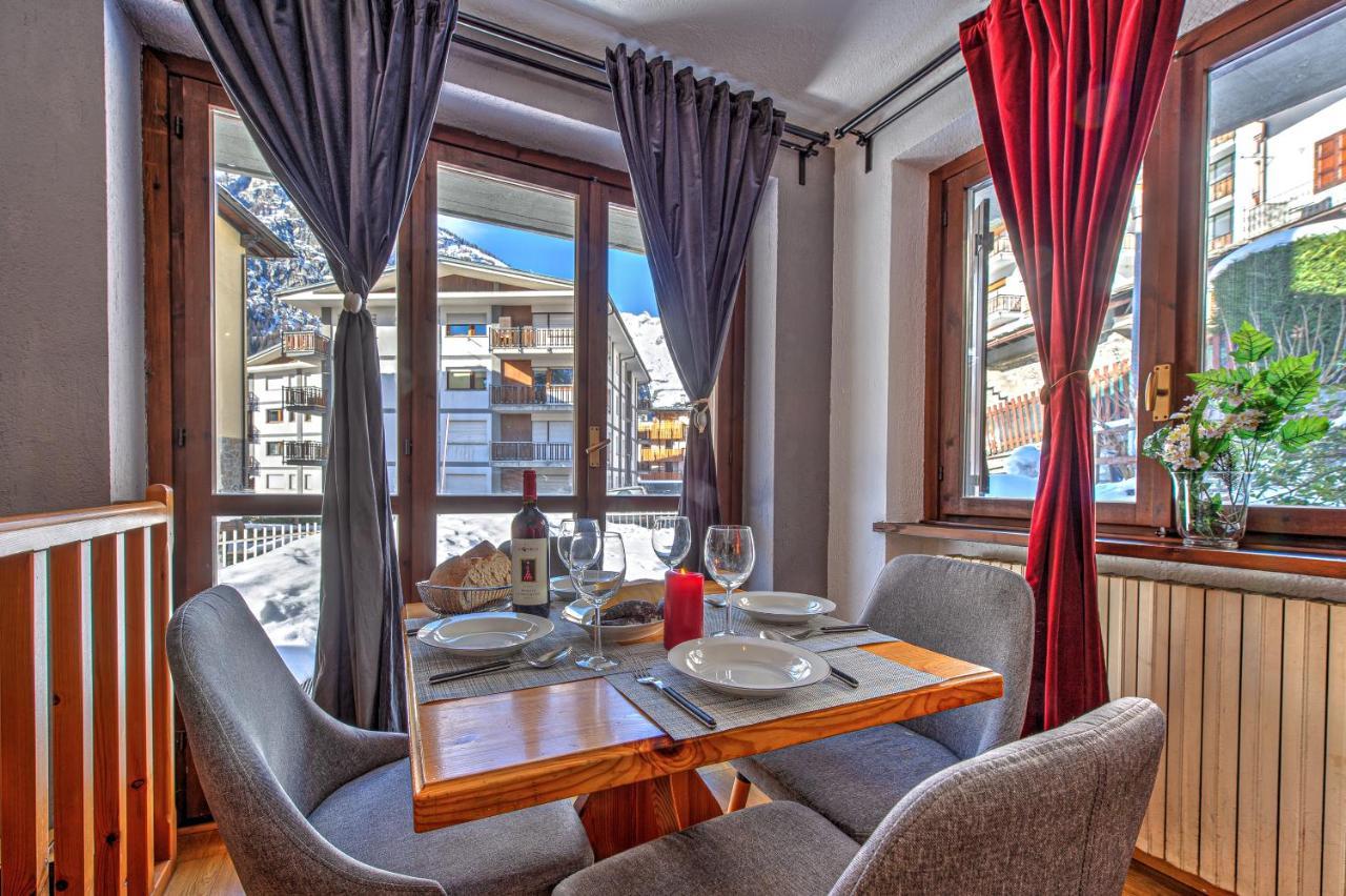 Casa Julie - Accogliente Rifugio Nella Quiete - Cour 0157 Apartman Courmayeur Kültér fotó