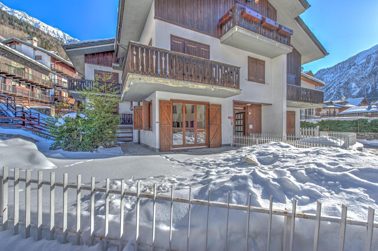 Casa Julie - Accogliente Rifugio Nella Quiete - Cour 0157 Apartman Courmayeur Kültér fotó