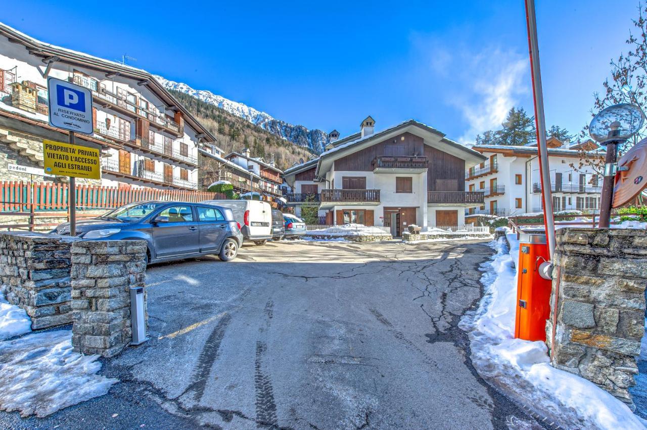 Casa Julie - Accogliente Rifugio Nella Quiete - Cour 0157 Apartman Courmayeur Kültér fotó
